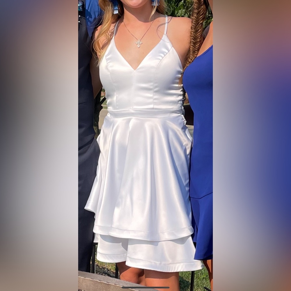 White mini dress lace back size 3